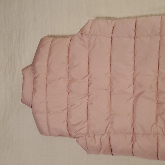 Girls Gap Puffer Vest - Picture 4 of 5